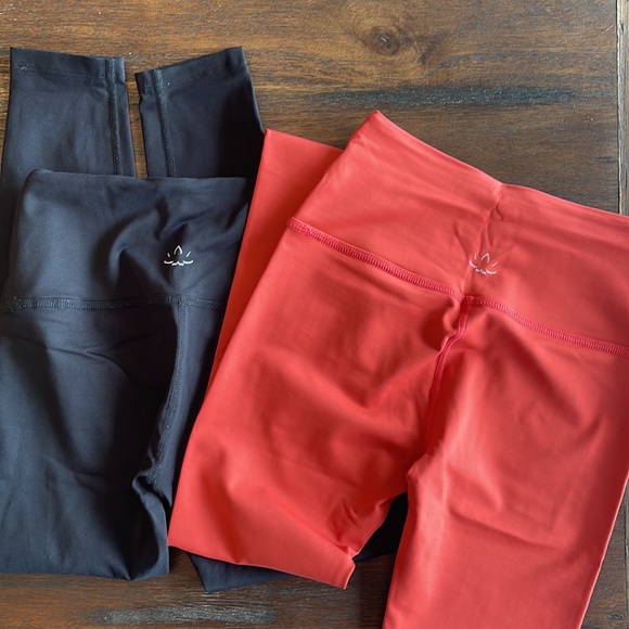 {Beyond Yoga} NWOT 7/8 Compression Leggings - Picture 2 of 5